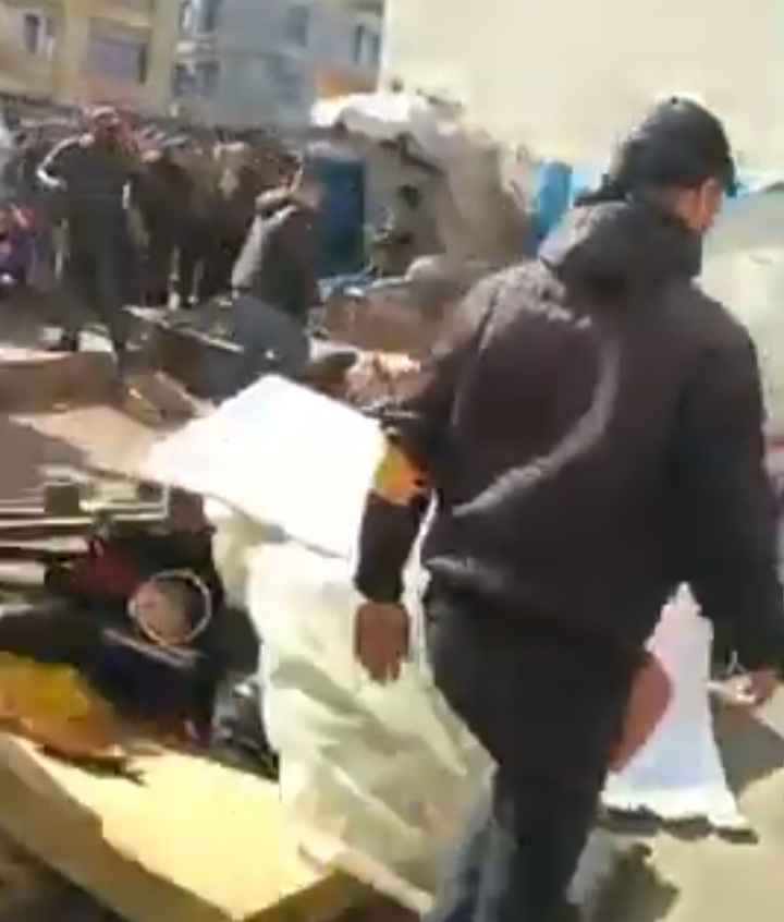 السلطات المحلية والأمنية بعمالة مقاطعات الفداء مرس السلطان تقوم بتحرير جنبات محطة اولاد زيان من المهاجرين الأفارقة (فيديو)