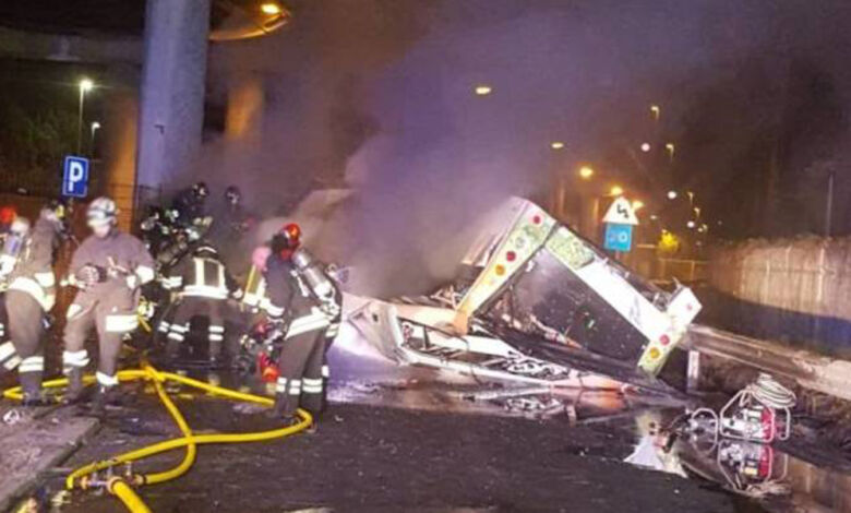 إيطاليا.. 21 قتيلا على الأقل في حادث سقوط حافلة من على جسر بالبندقية