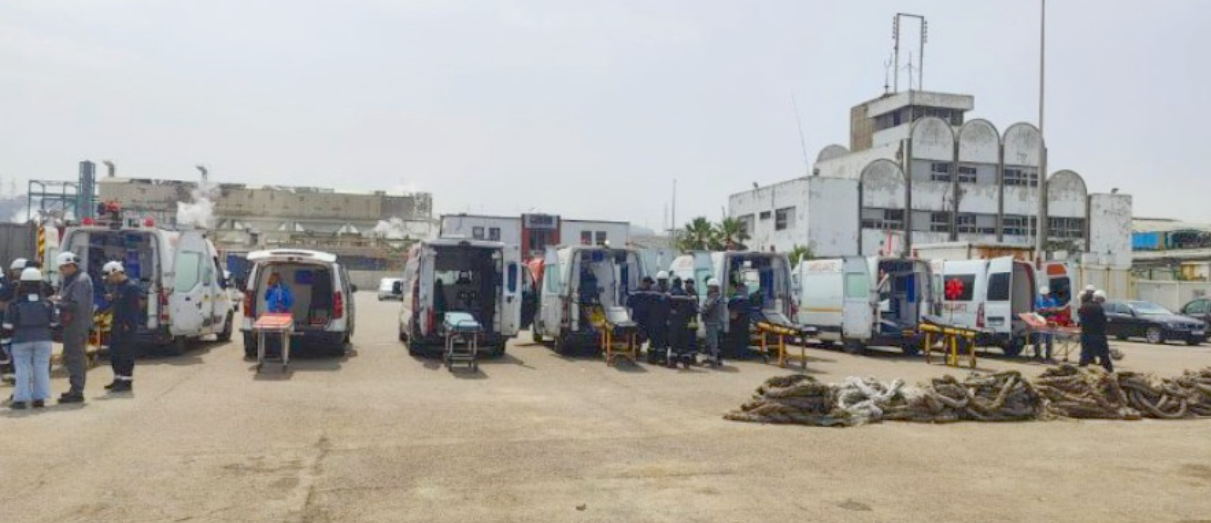 ثلاثة قتلى وعدد من الجرحى في انفجار أعقبه حريق على متن سفينة شحن قبالة الجرف الأصفر