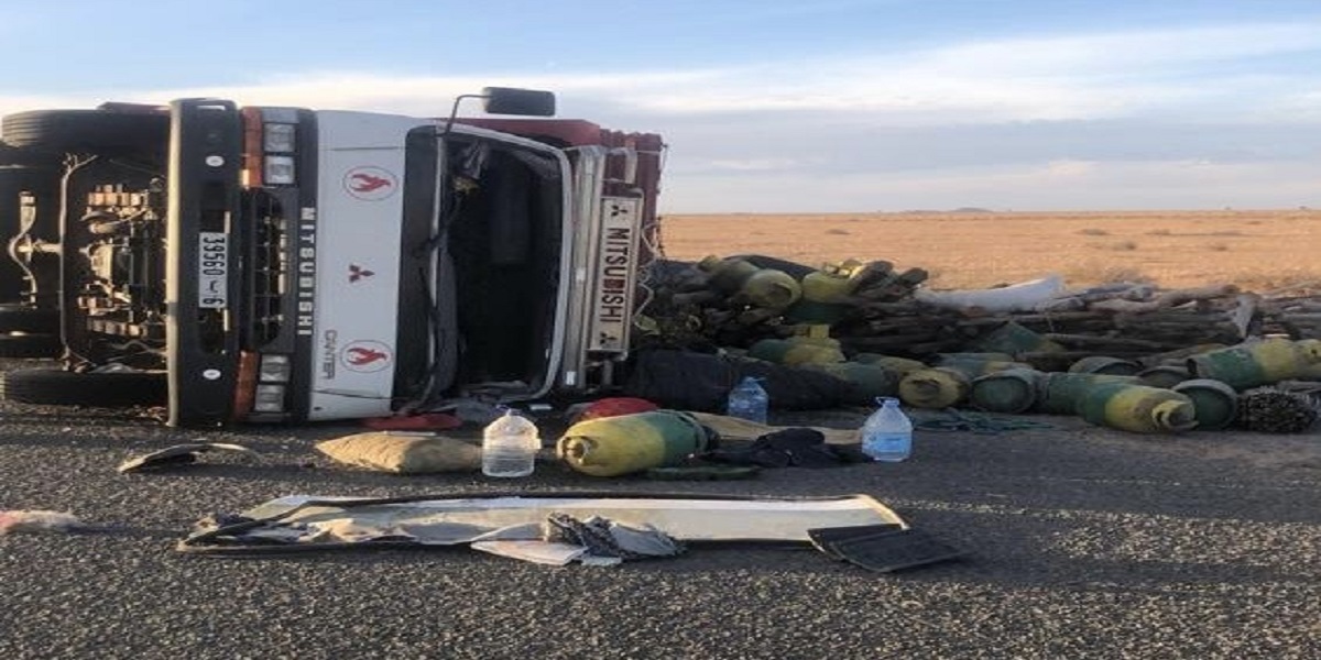 انقلاب شاحنة  بالطريق الرابطة بين معتركة وتندرارة بمنطقة واد خنبيش.