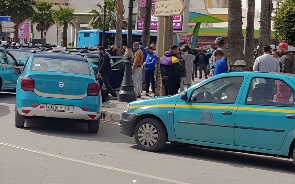 سائقو الطاكسيات يستبقون سحب “مأذونيات الموتى” بالمطالبة بالرخص