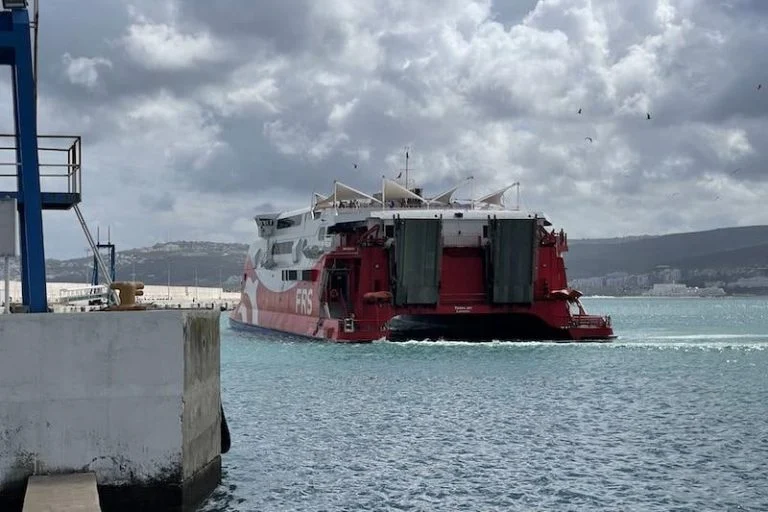 الاضطرابات الجوية تعيق عدة رحلات بطنجة