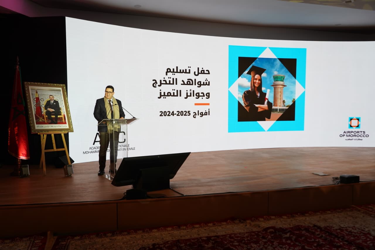 ​وزير النقل واللوجيستيك يترأس حفل تخرج طلبة الأكاديمية الدولية محمد السادس للطيران المدني بالدار البيضاء