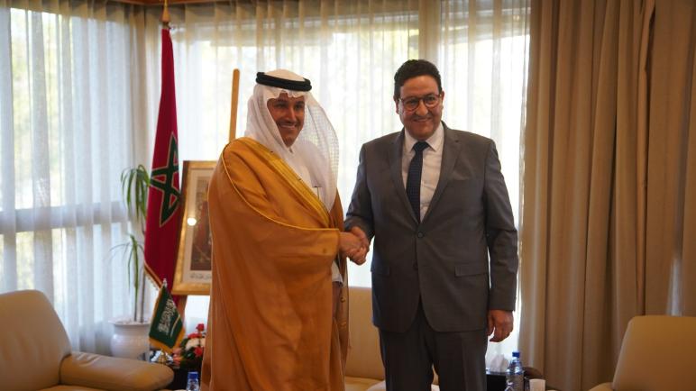 وزير النقل واللوجيستيك يستقبل وزير النقل والخدمات اللوجيستية السعودي