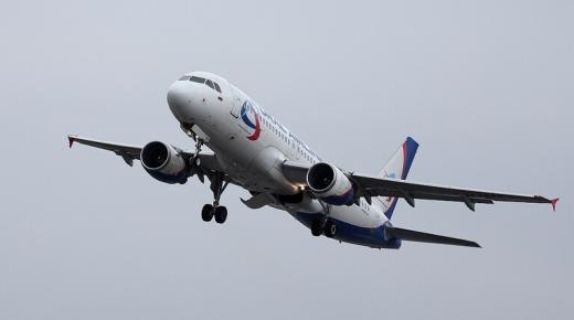 روسيا.. طائرة ركاب تهبط اضطراريا في حقل قمح